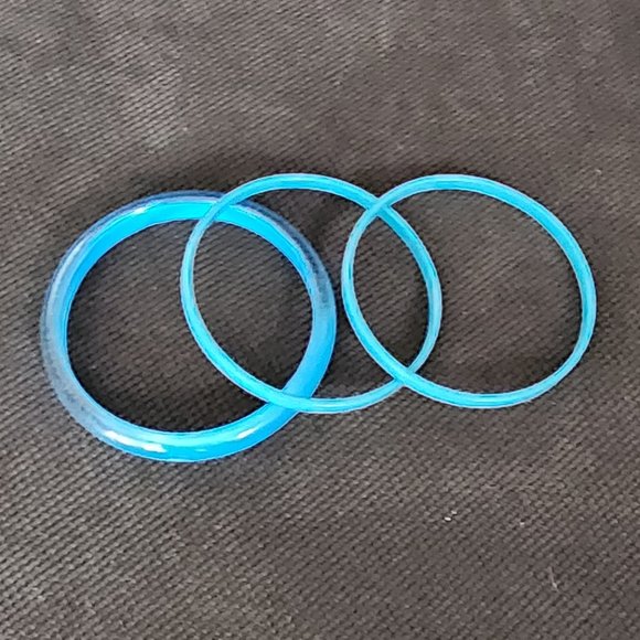 Claire's Set Of Three Blue Bangle Bracelets - Picture 5 of 7